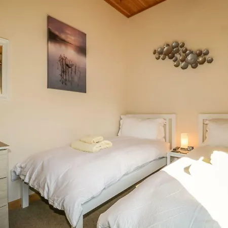 Dukes Pond Holiday home Ellonby
